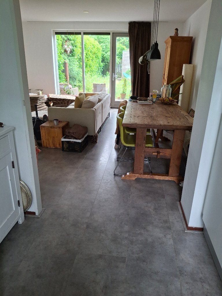 Laminaat, Huis en Inrichting, Stoffering | Vloerbedekking, Ophalen, Gebruikt, 25 tot 50 m², Grijs