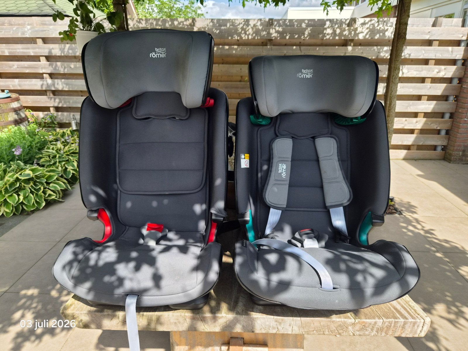 Twee Britax Römer autostoeltjes, 9-36 kg, Isofix, Ophalen, Romer, Gebruikt, Zijbescherming