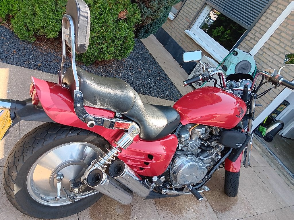 Honda Magna V45 Chopper - Klassieke stijl, krachtige V4, 750 cc, 4 cilinders, Gebruikt, Sportuitlaat