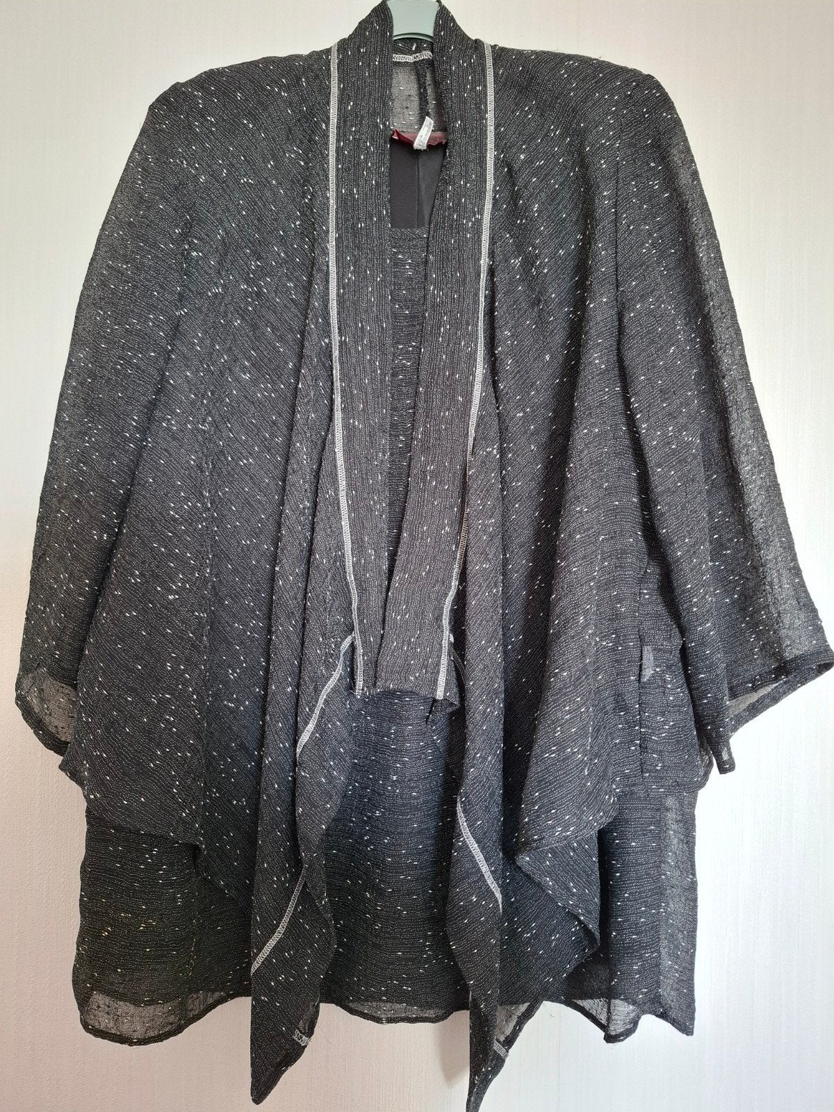 Sempre Piu twinset, top met jasje. Zwart met wit. Maat 58., Kleding | Dames, Sempre piu, Ophalen of Verzenden, Zo goed als nieuw