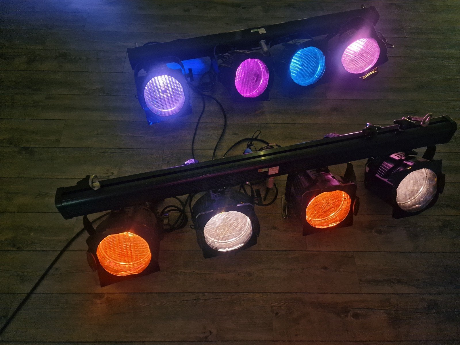 werkende set 2x 4-bar dimmer PAR-56 + 2x kist + spare bulbs, Ophalen, Gebruikt
