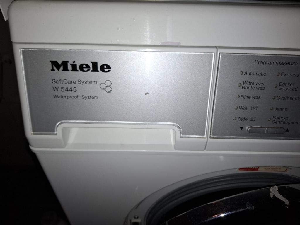 Miele W5445 wasmachine, Ophalen, Zo goed als nieuw, 85 tot 90 cm, 1200 tot 1600 toeren