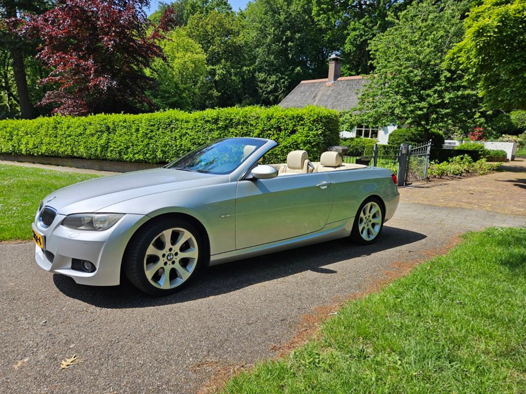 BMW 3-Serie 3.0 I 330 Cabrio 2008 Youngtimer, Achterwielaandrijving, Beige, Cabriolet, 4 stoelen