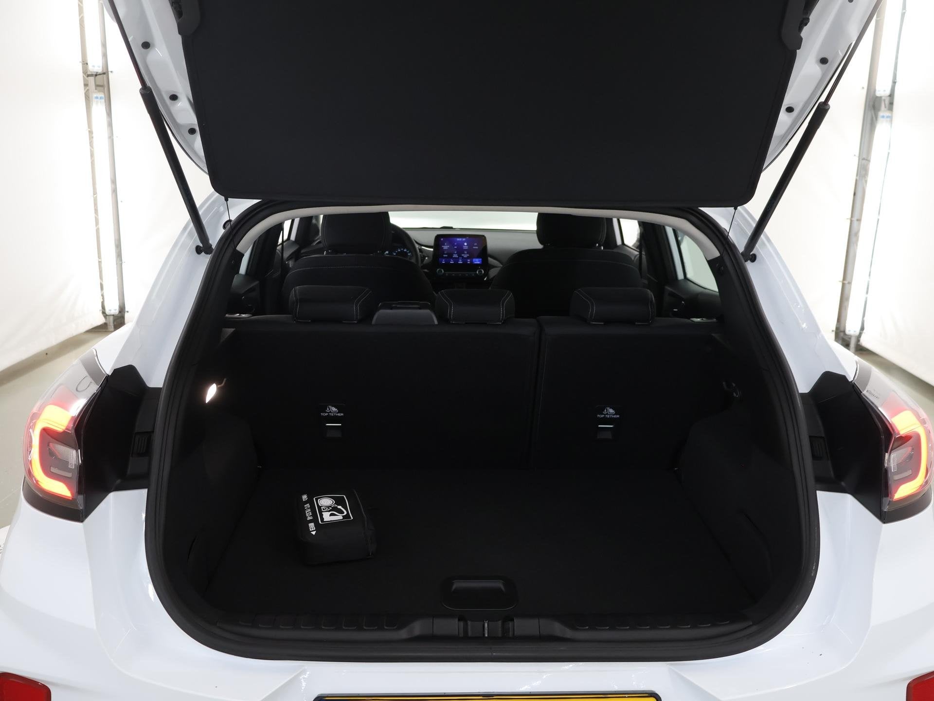 Foto 36 van Ford Puma 1.0 EcoBoost Hybrid Titanium | Winterpakket | Crui