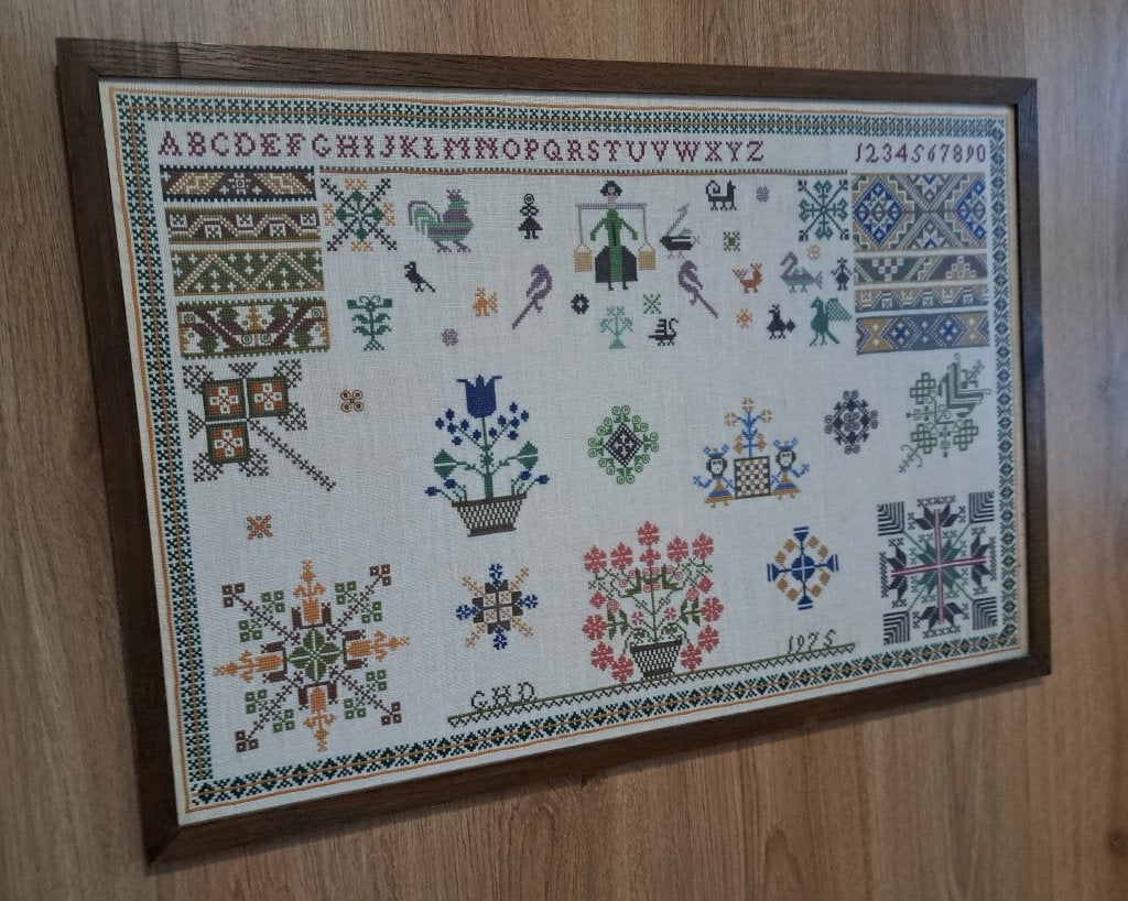 Grote oude merklap geborduurd houten lijst, Ophalen, Gebruikt, Textiel, 49 cm