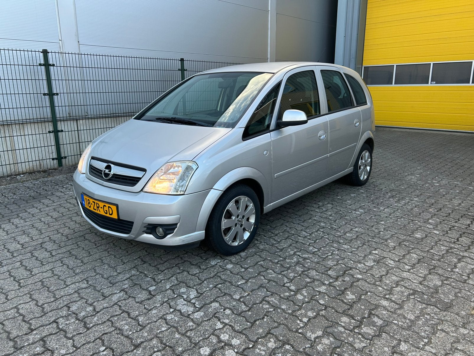 Opel Meriva 1.6 16V 77KW 2008, Auto's, Opel, Voorwielaandrijving, 450 kg, 74 pk, 31 €/maand