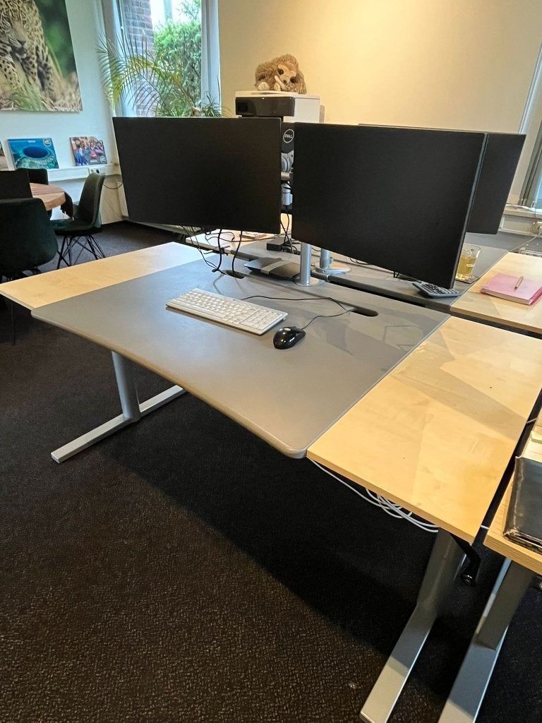 Gispen Bureau / Werkplek, Huis en Inrichting, Bureaus, Ophalen, 160 cm, In hoogte verstelbaar, Zo goed als nieuw