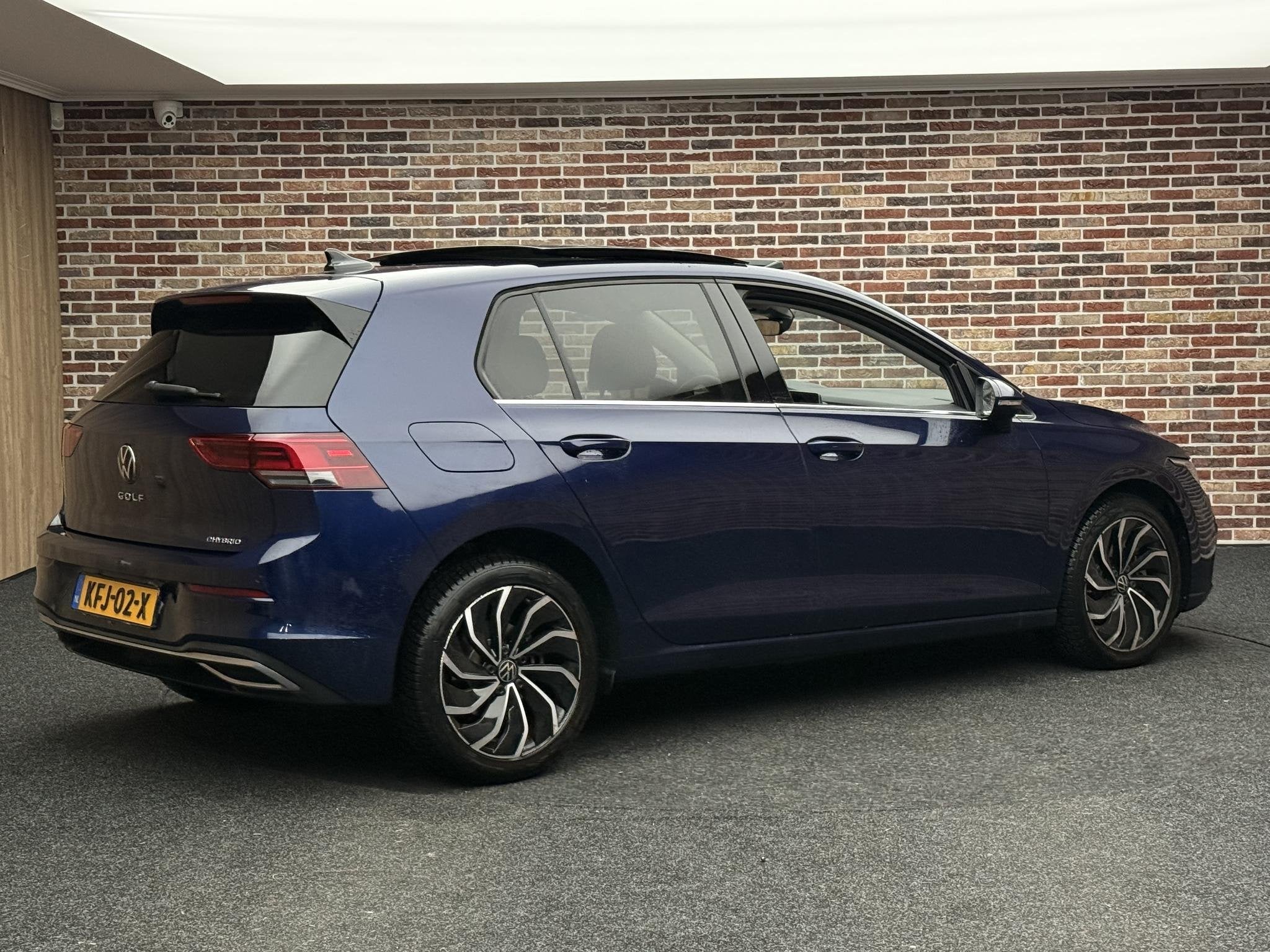 Volkswagen Golf 1.4 eHybrid Style Panoramadak Virtual Massag, Auto's, Blauw, Plug-in hybride, 13 kWh, Geïmporteerd