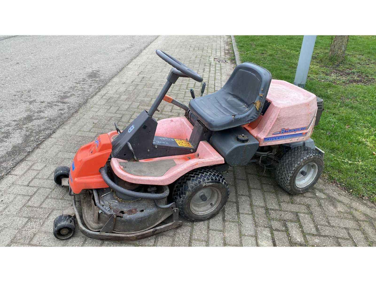 Husqvarna - Rider 11 - Zitmaaier, Maaier