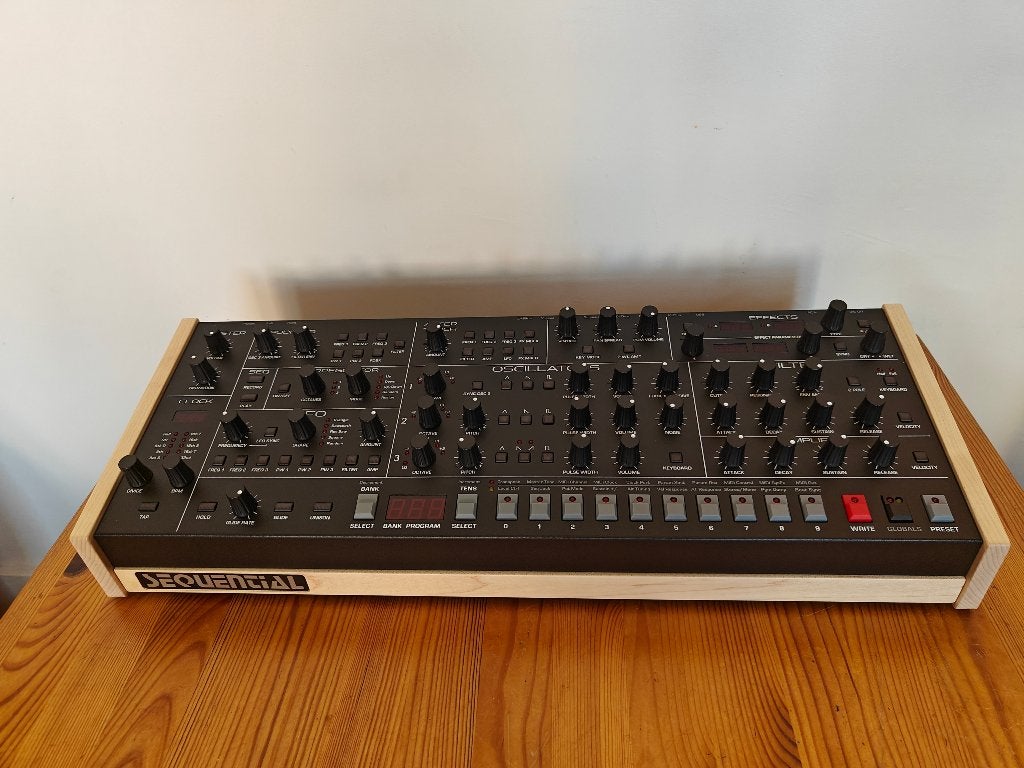 Sequential Trigon-6 Desktop + decksaver + Editing Software, Muziek en Instrumenten, Ophalen of Verzenden, Zo goed als nieuw, Overige aantallen