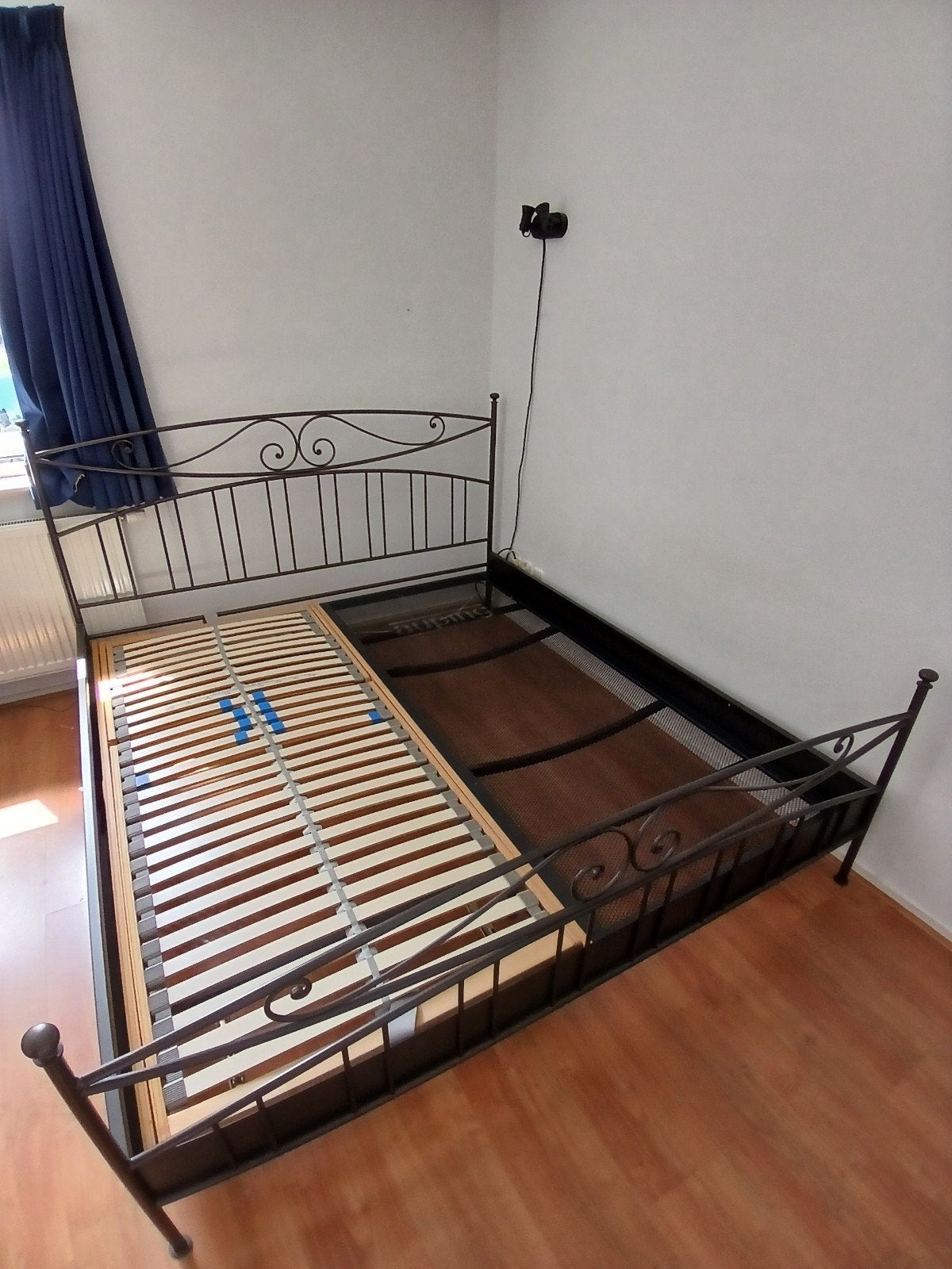 Zwart metalen bedframe 180x200 cm (goede staat), Ophalen, Gebruikt, Zwart, Tweepersoons