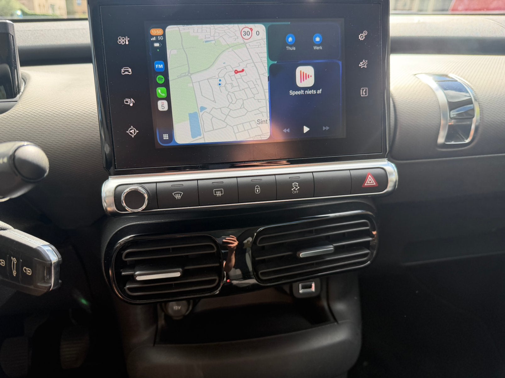 Foto 8 van Citroën C4 Cactus 1.2 Puretech, carplay,trekhaak,pano.
