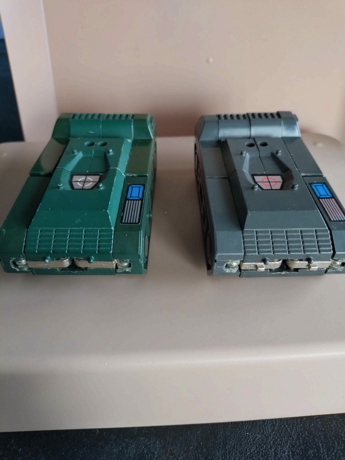 MC-Toy Comba-Bot Tank 2stuks, Verzamelen, Overige generaties, Ophalen of Verzenden, Gebruikt, Overige rassen