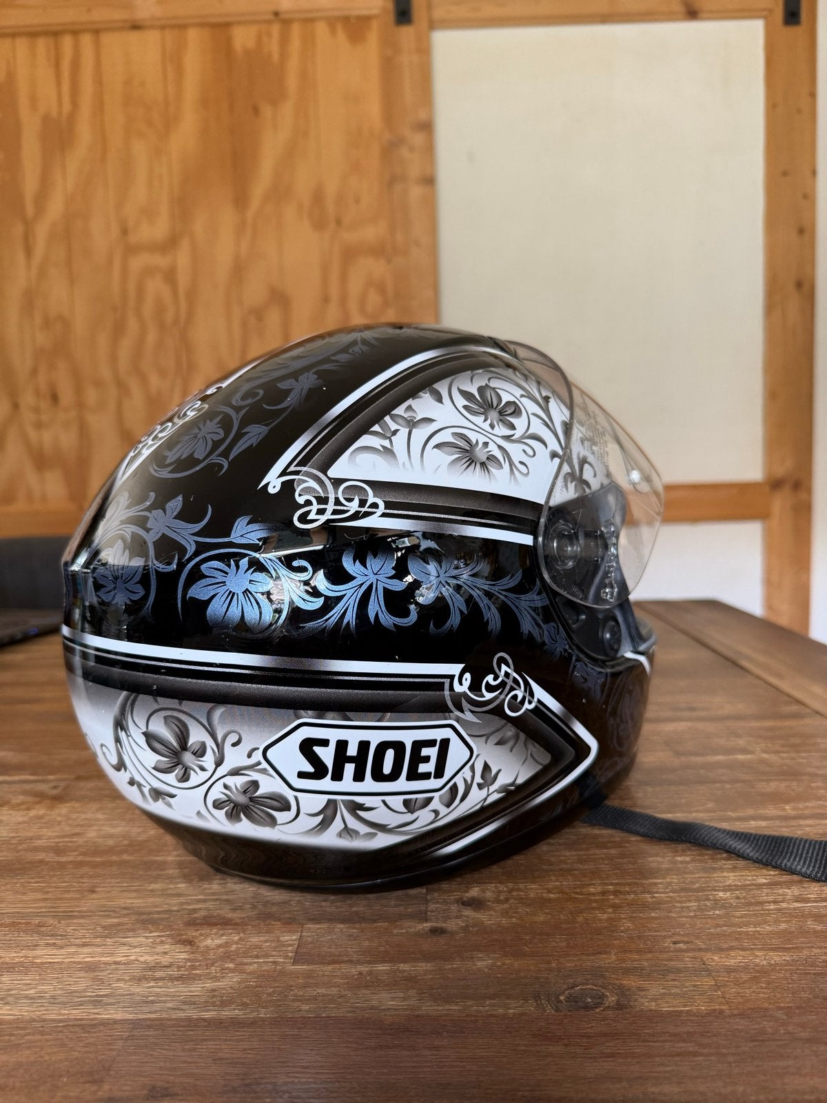 Shoei Integraalhelm - Zwart/Wit met Bloemenpatroon (M), Ophalen, Integraalhelm, S, Shoei
