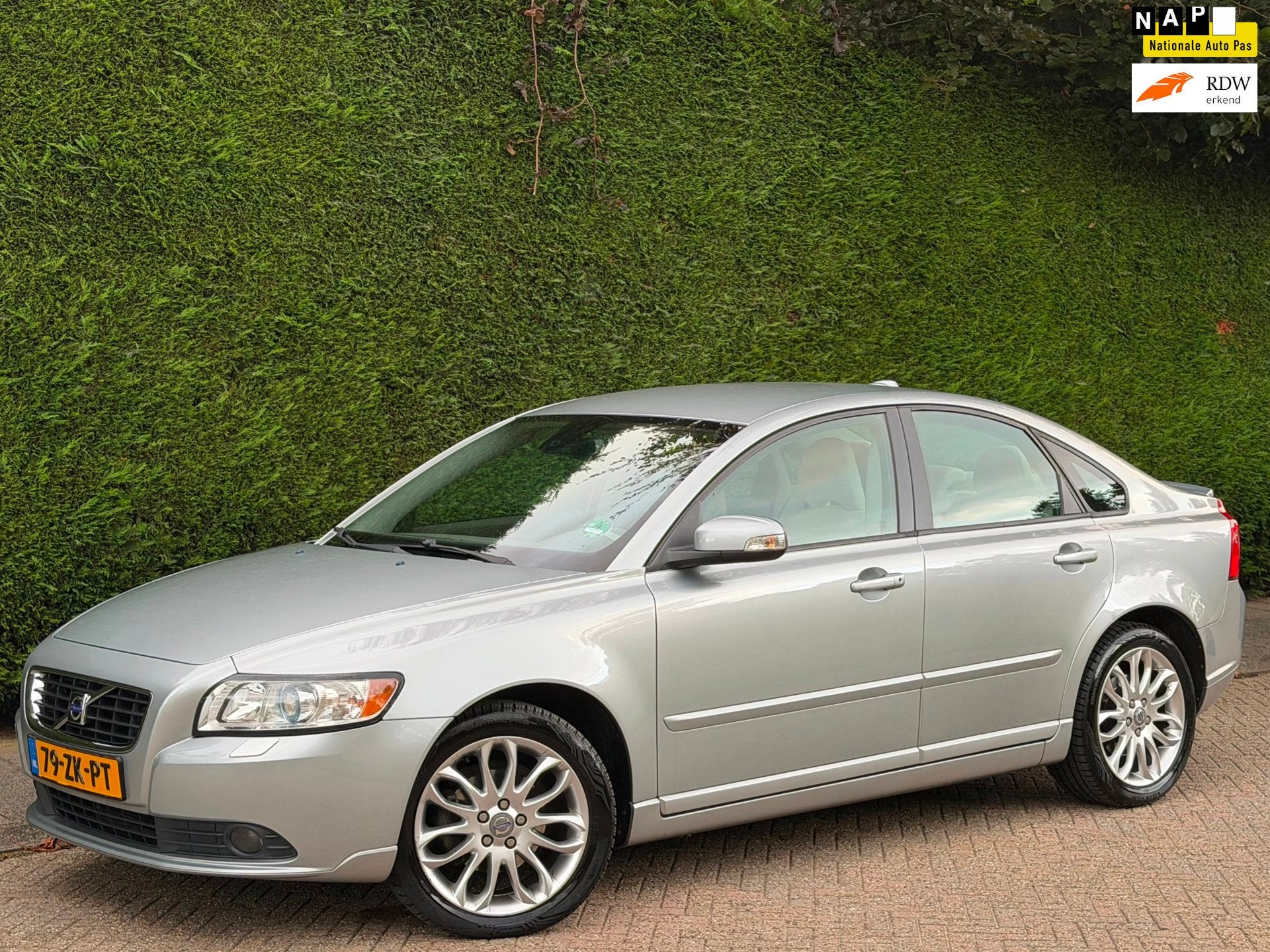 Volvo S40 1.8 Edition II AIRCO/NIEUWSTAAT/XENON/NAVI/PDC/APK, Auto's, Volvo, Voorwielaandrijving, 125 pk, Gebruikt, 4 cilinders