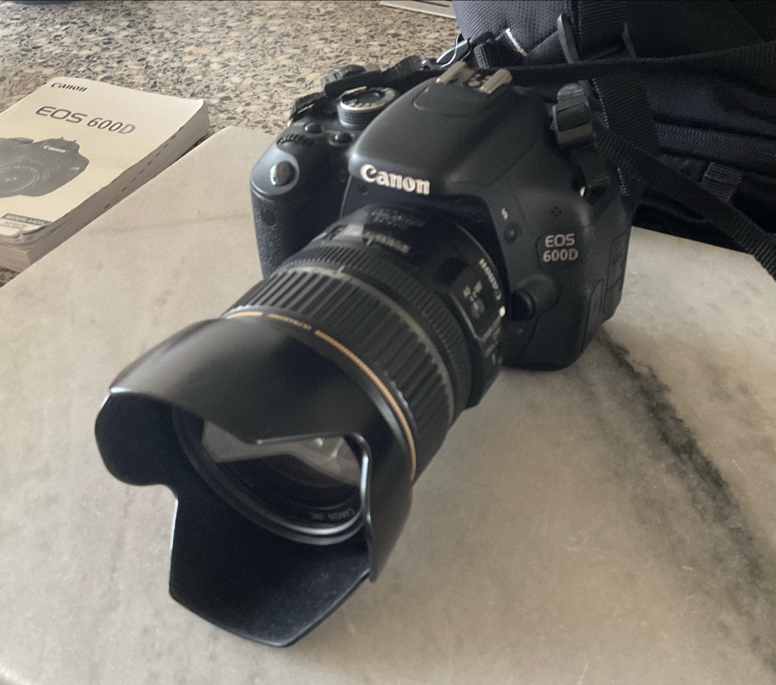 Canon EOS 600D Spiegelreflexcamera met 2 lenzen en flitser, Ophalen, Gebruikt, Spiegelreflex, Canon