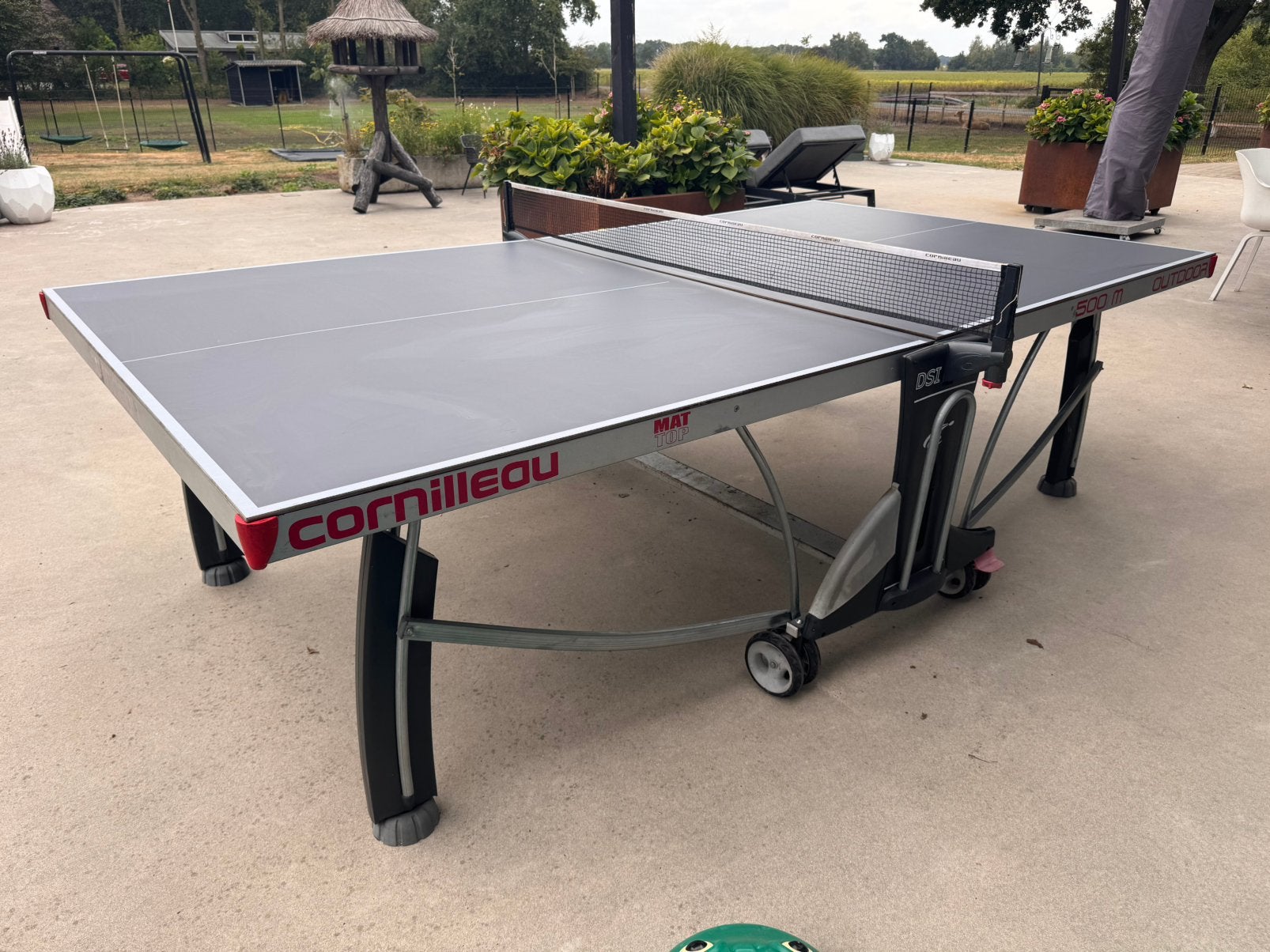 Cornilleau 500M Outdoor tafeltennistafel – zeer nette staat, Sport en Fitness, Tafeltennis, Ophalen, Gebruikt, Tafel Outdoor, Inklapbaar