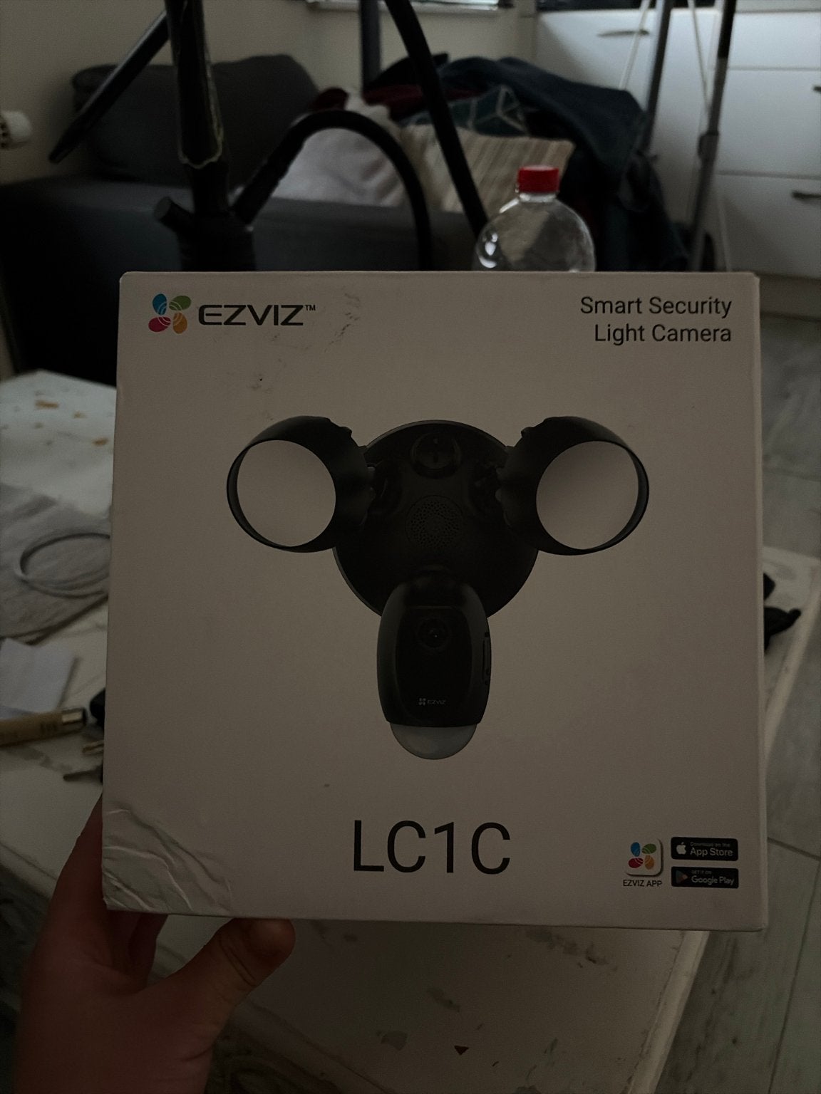 Nieuwe EZVIZ LC1C Smart Security Light Camera. Nieuw in doos, Ophalen, Nieuw, Buitencamera