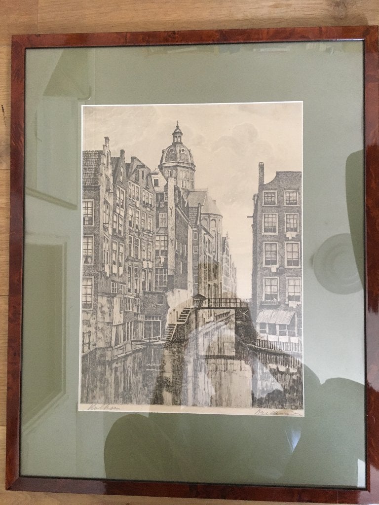 Grote gravure Kolk Amsterdam, onduidelijk gesigneerd., Antiek en Kunst, Kunst | Etsen en Gravures, 44 cm, Stadsgezicht, Ophalen of Verzenden
