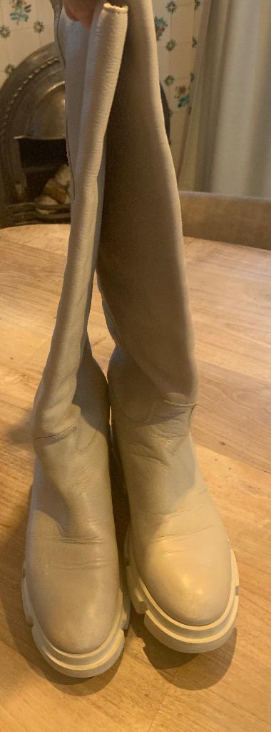 Laarzen leer copenhagen maat 39 beige creme, Kleding | Dames, Schoenen, Ophalen, Beige, Zo goed als nieuw, Msch Copenhagen