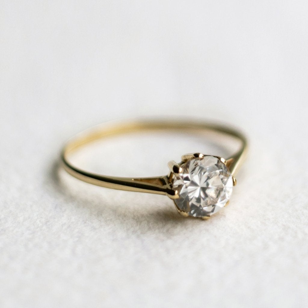 * Vintage 9K gouden solitaire ring met CZ - 18,75, Ophalen of Verzenden, Zo goed als nieuw, 17 tot 18, Met edelsteen