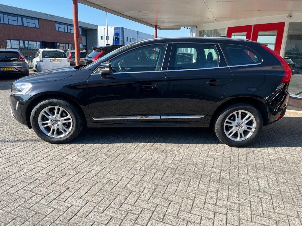 Volvo XC60 2.0 T5 Automaat  Summum  Xenon  BLIS  Volleder, Auto's, Volvo, Euro 5, 4 cilinders, 1598 kg, Zwart