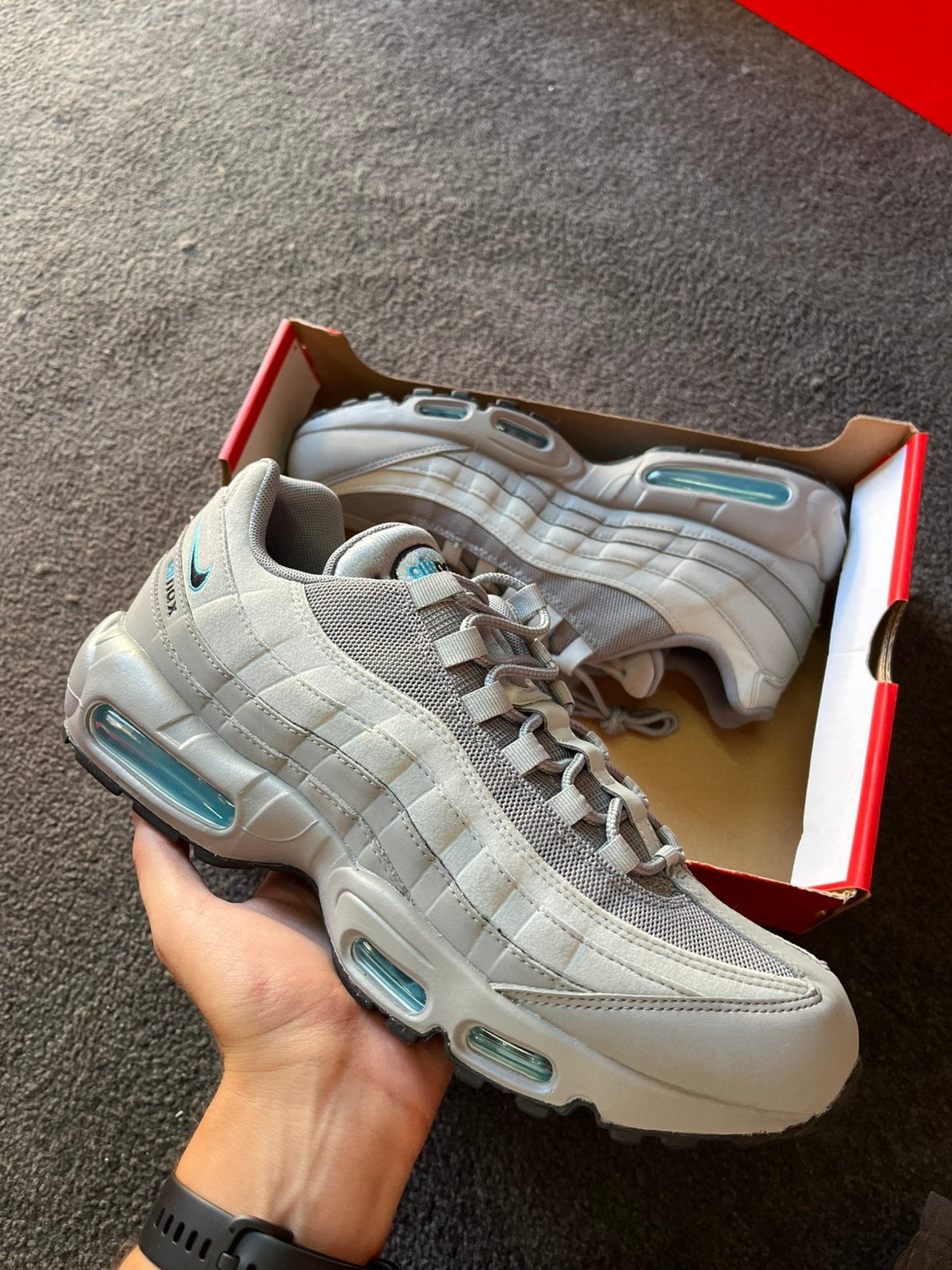 Nike Air Max 95 Grijs - Maat 45, Kleding | Heren, Schoenen, Overige kleuren, Nieuw, M, Ophalen of Verzenden