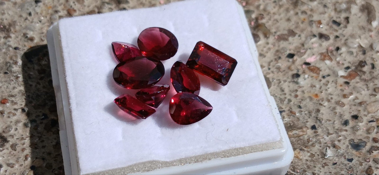 Granaatsteen/Garnet rood & rood/bruin, Sieraden, Tassen en Uiterlijk, Edelstenen, Ophalen of Verzenden