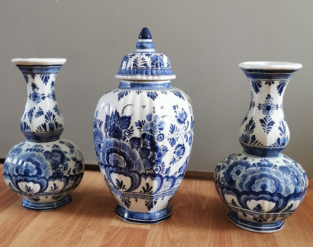 Delfts Blauw kaststel, 3 vazen, Antiek en Kunst, Ophalen of Verzenden
