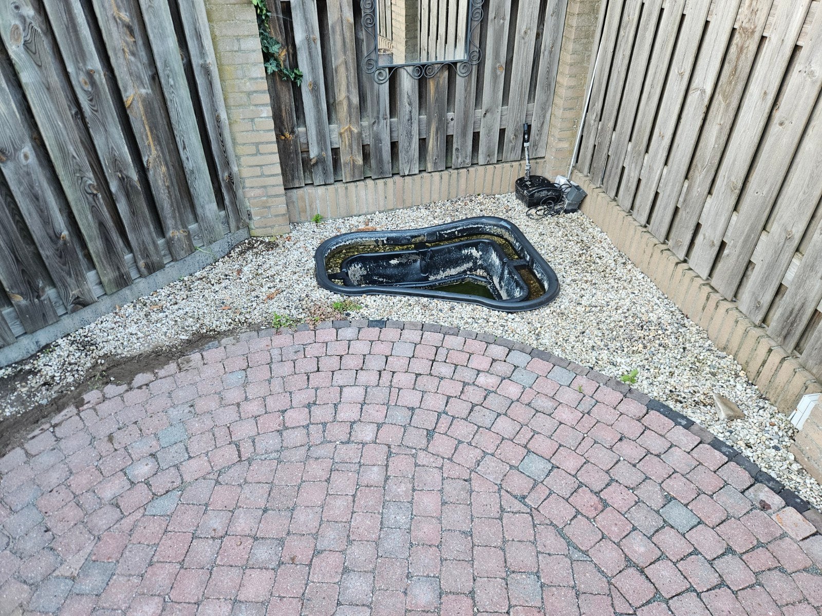 Vijverbak met kiezel & fontein, Tuin en Terras, Vijvers, Ophalen, Gebruikt