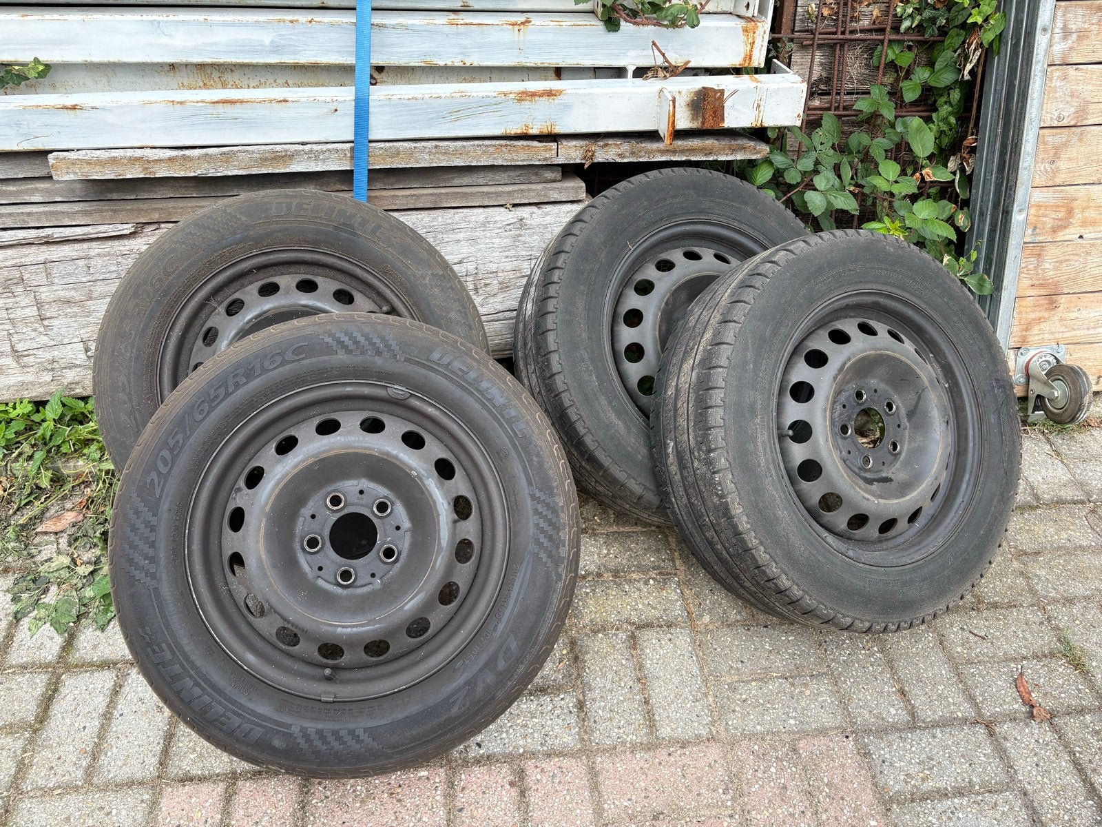 Zomerbanden set op stalen velgen Vito W639, Auto-onderdelen, Banden en Velgen, Ophalen, 16 inch, Banden en Velgen, 205 mm