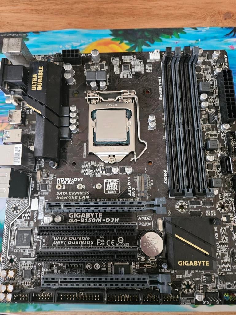 GIGABYTE GA-B150M-D3H met Intel i7 6700k - Werking onbekend, Computers en Software, Ophalen of Verzenden