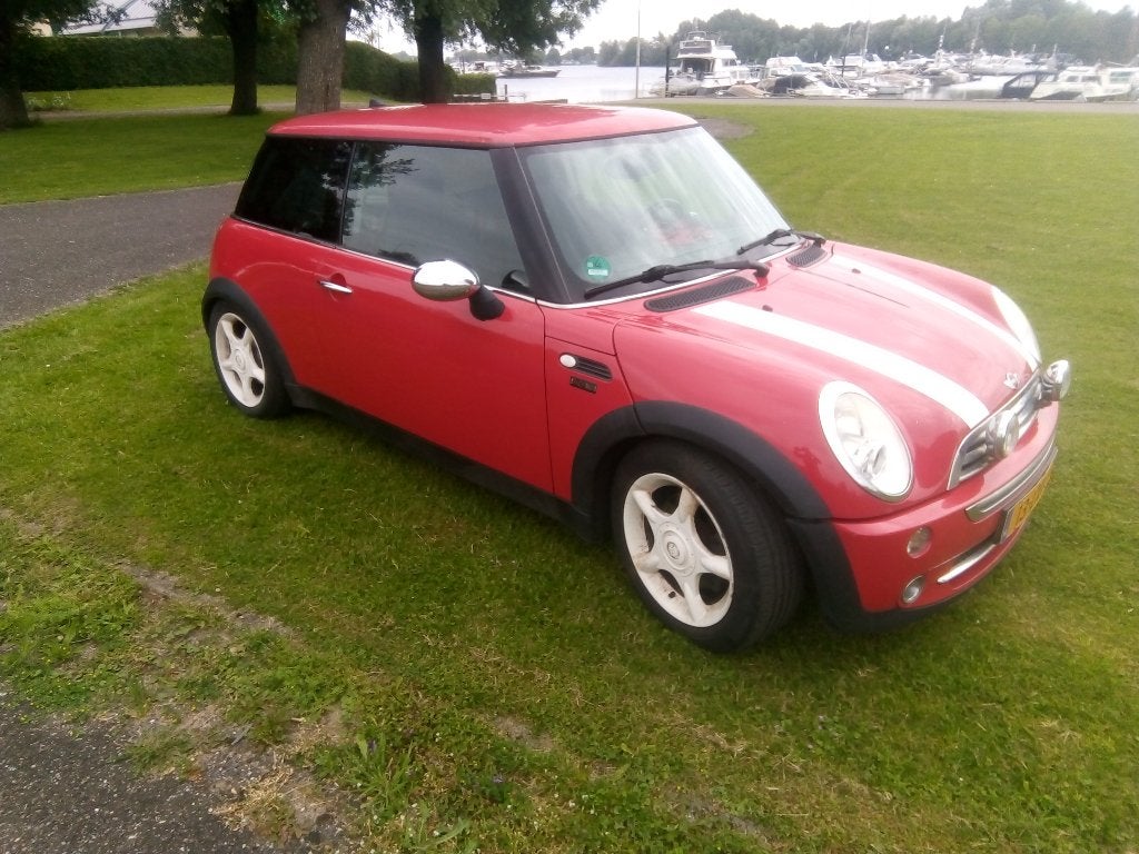 Mini 1.6 16V ONE 2005 Rood, Auto's, Mini, Particulier, One, Airbags, Airconditioning, Bluetooth, Centrale vergrendeling, Climate control