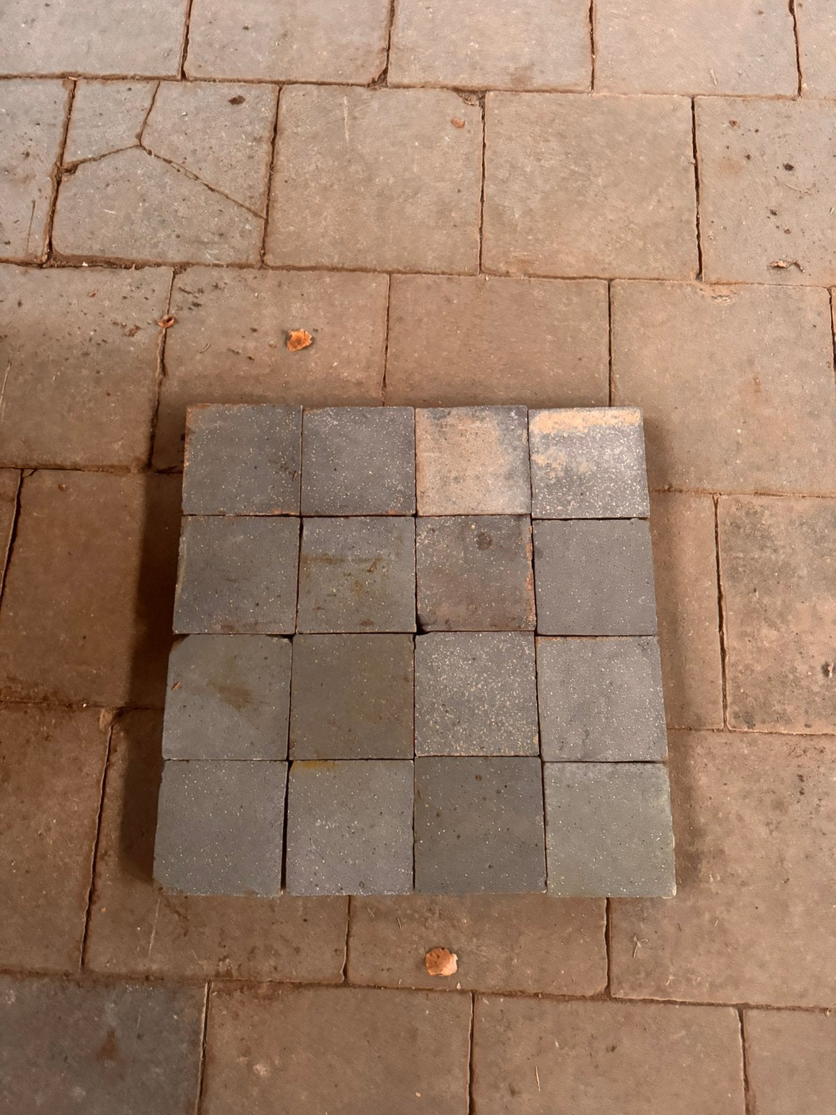 Plavuizen tegels, Doe-het-zelf en Verbouw, Ophalen, Keramiek, Zo goed als nieuw, 20 tot 40 cm
