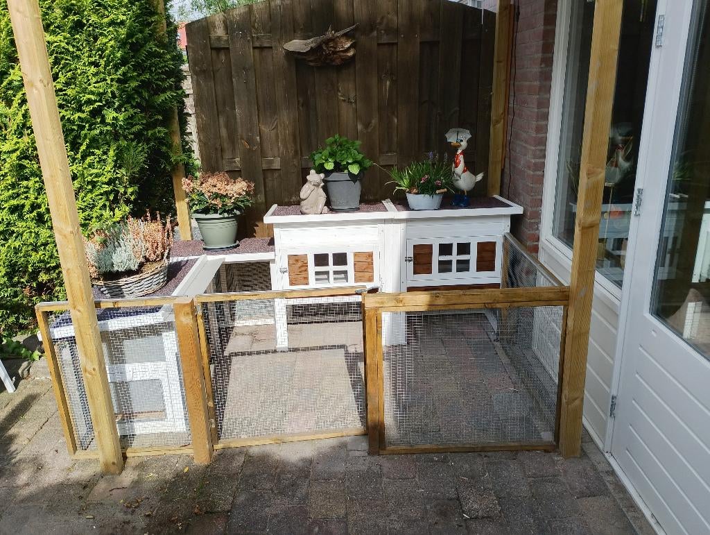 Groot buitenhok voor bv Konijnen 1.45m (diep) x 2.10m (br), Ophalen, 110 cm of meer, Konijn, Zo goed als nieuw