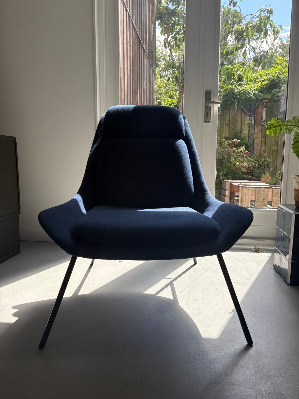 Design stoel MADE, 75 tot 100 cm, Ophalen of Verzenden, Zo goed als nieuw, Stof