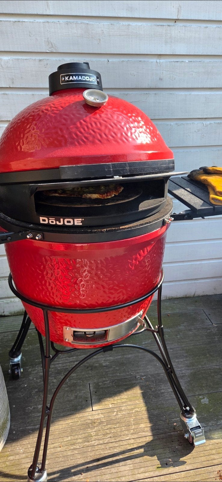 Kamado Joe Classic Joe I met kunststof tafels en DoJoe, Ophalen, Gebruikt, Kamado Joe