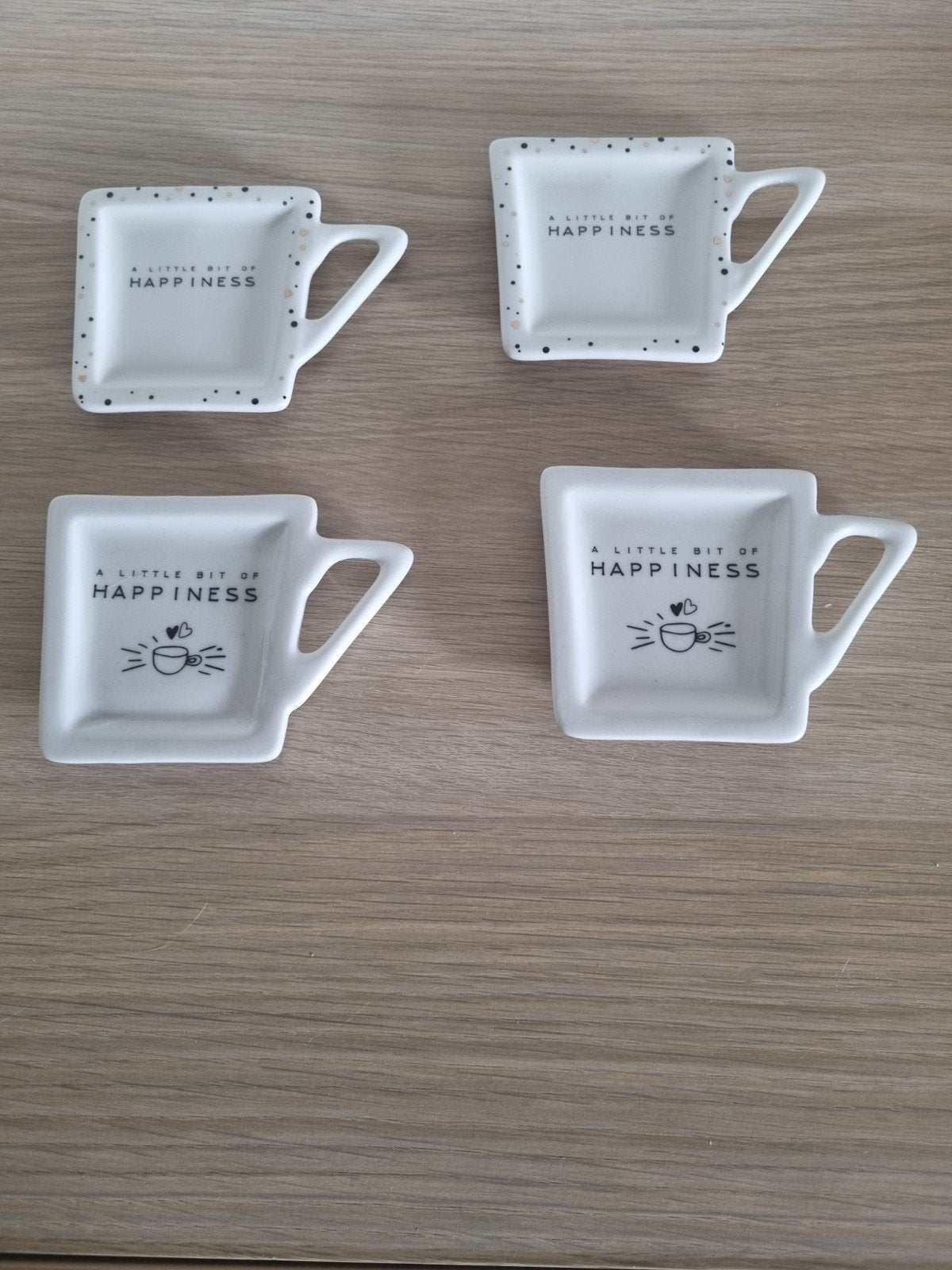 4 schaaltjes 'A little bit of happiness' - Dutch Rose, Huis en Inrichting, Keuken | Servies, Ophalen of Verzenden, Overige stijlen