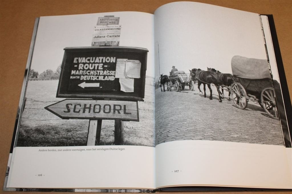 Cas Oorthuys — Fotoboek [1944-45], Ophalen of Verzenden, Zo goed als nieuw, Fotografen