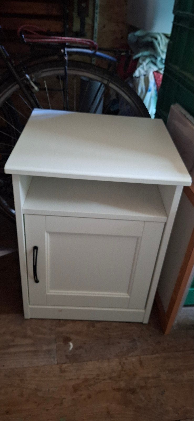 IKEA Songesand nachtkastje/bijzettafel, Ophalen, Zo goed als nieuw