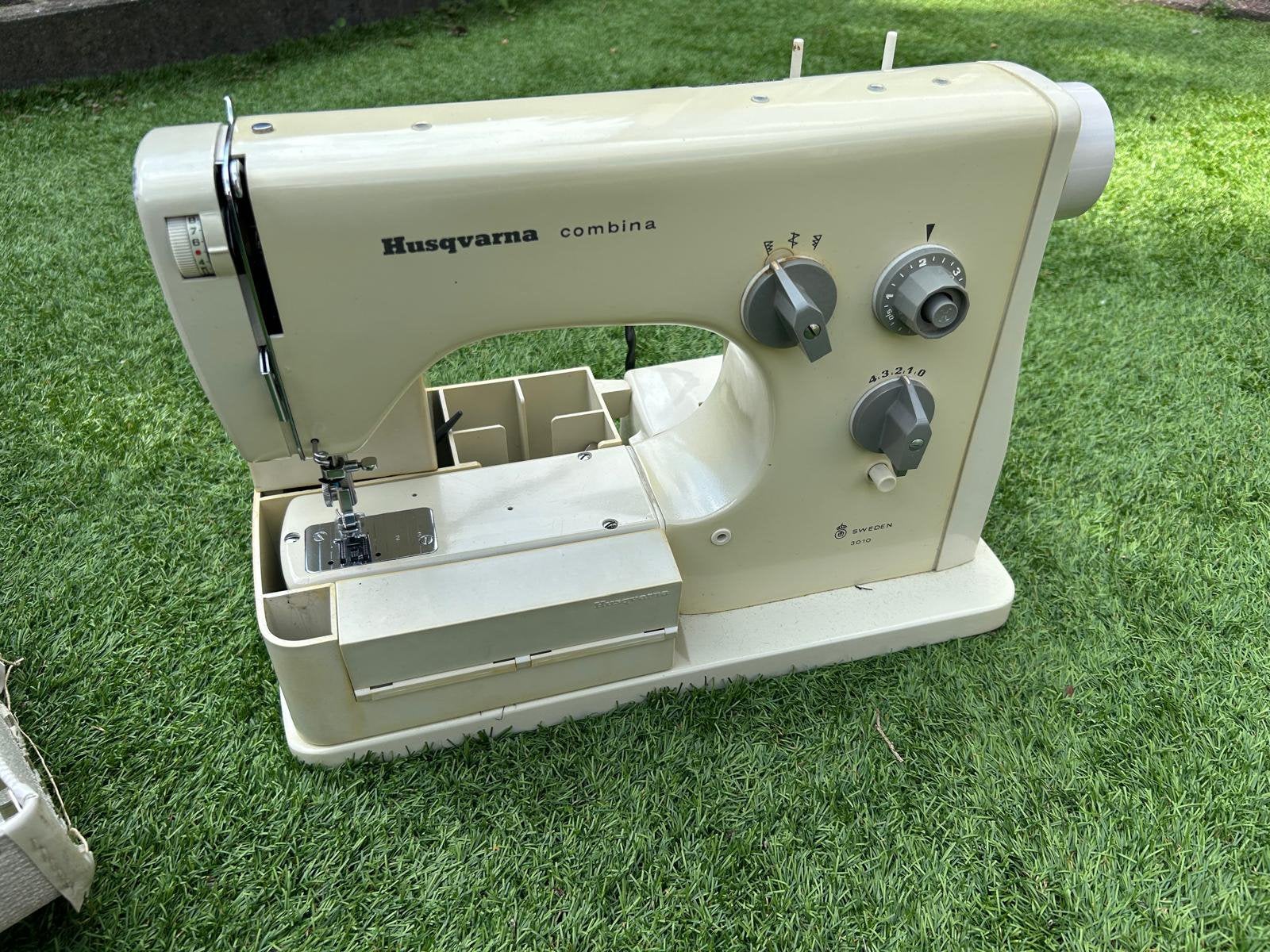 Naaimachine Husqvarna, Hobby en Vrije tijd, Ophalen, Gebruikt, Naaimachine, Husqvarna
