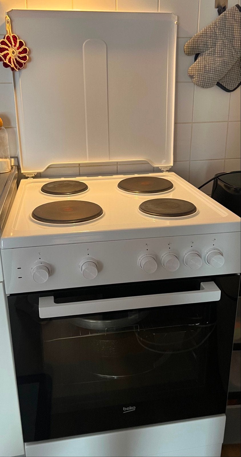 Beko Elektrisch Fornuis met Oven +Etna afzuigkap, Ophalen, 60 cm of meer, 4 kookzones, Zo goed als nieuw