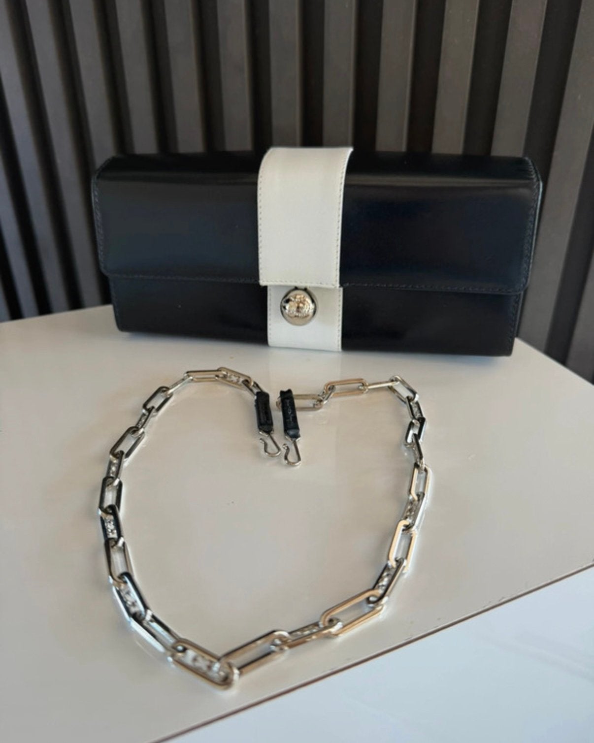 ESCADA Bag Pochette Clutch Navy Blue & White Leather + Strap, Sieraden, Tassen en Uiterlijk, Tassen | Damestassen, Ophalen of Verzenden