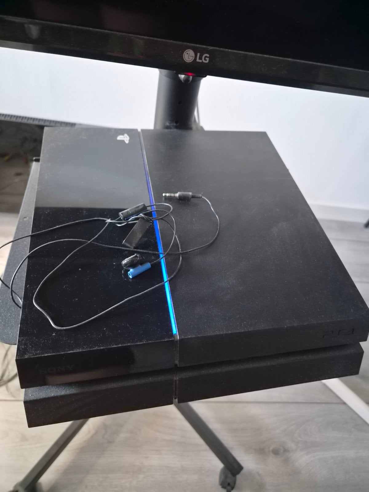 PS4 408,5 GB met controller en 6 games, Spelcomputers en Games, Ophalen of Verzenden, Zo goed als nieuw, Met 1 controller, Original