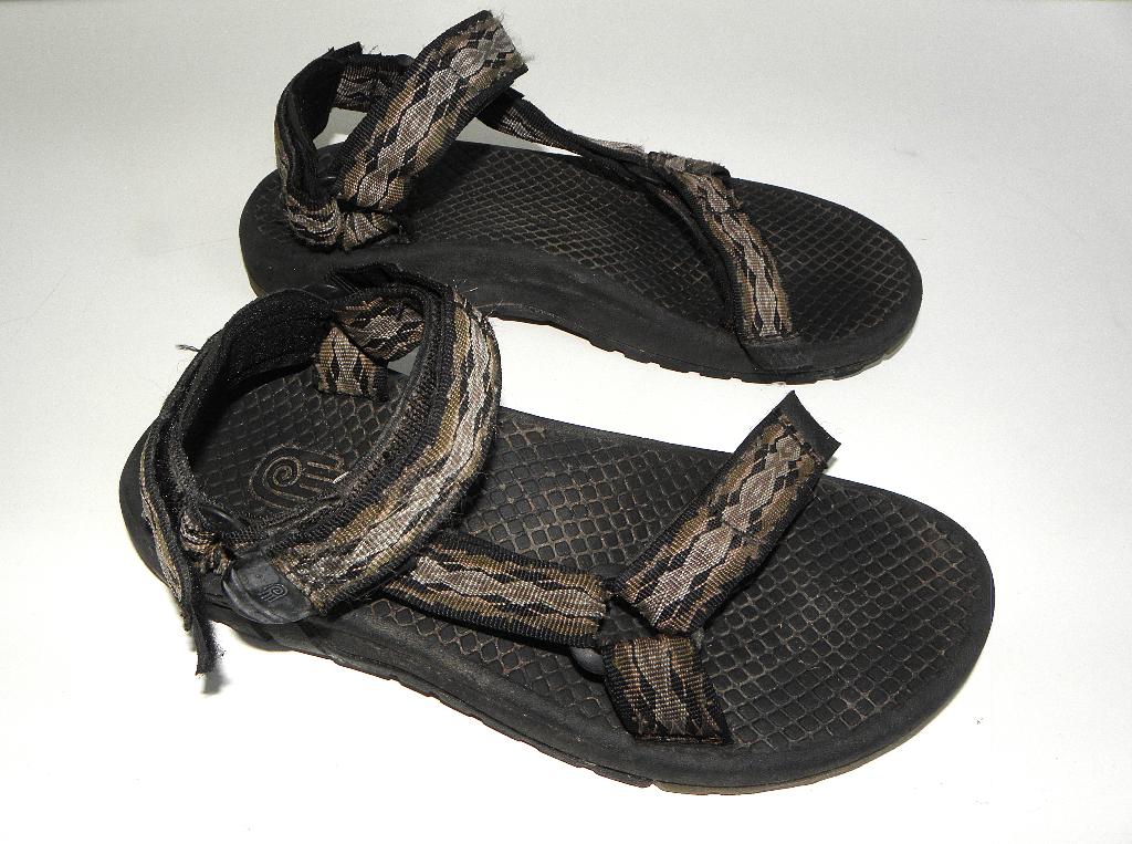 Teva sandalen maat 41, Bruin, Zo goed als nieuw, Teva, Sandalen of Muiltjes