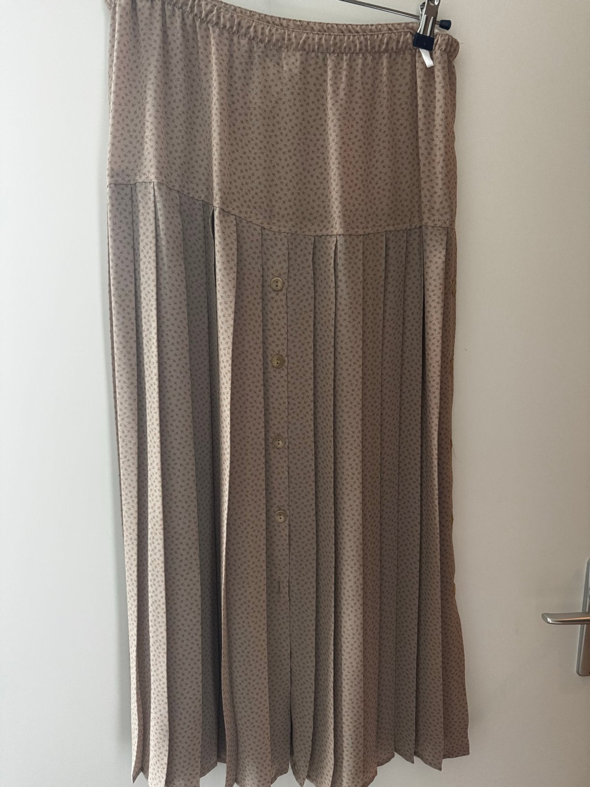 Complete set: Rok met shirt in beige/bruin, Maat 38/40 (M), Beige, Ophalen of Verzenden, Zo goed als nieuw