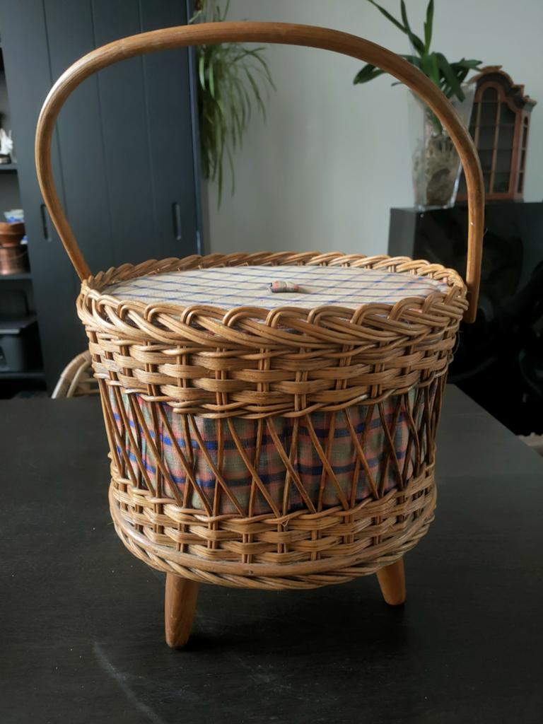 Rieten  vintage naaibox, Ophalen of Verzenden, Rond, Riet