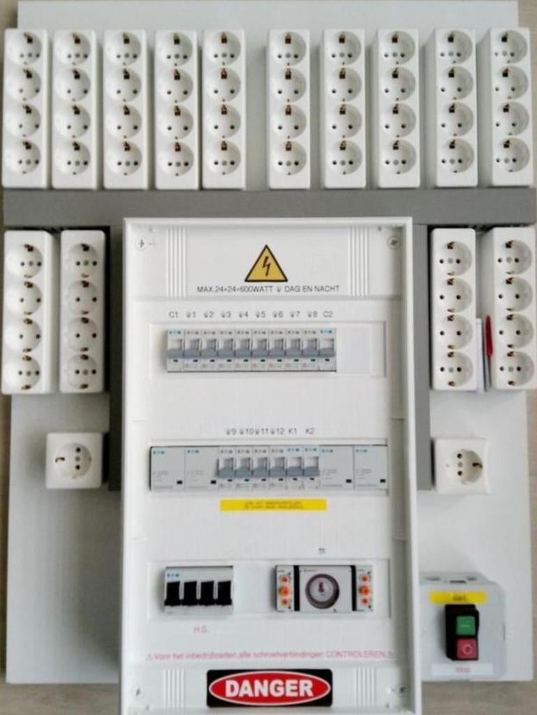 Stroombord schakelbord 24+24x600W, Doe-het-zelf en Verbouw, Ophalen of Verzenden