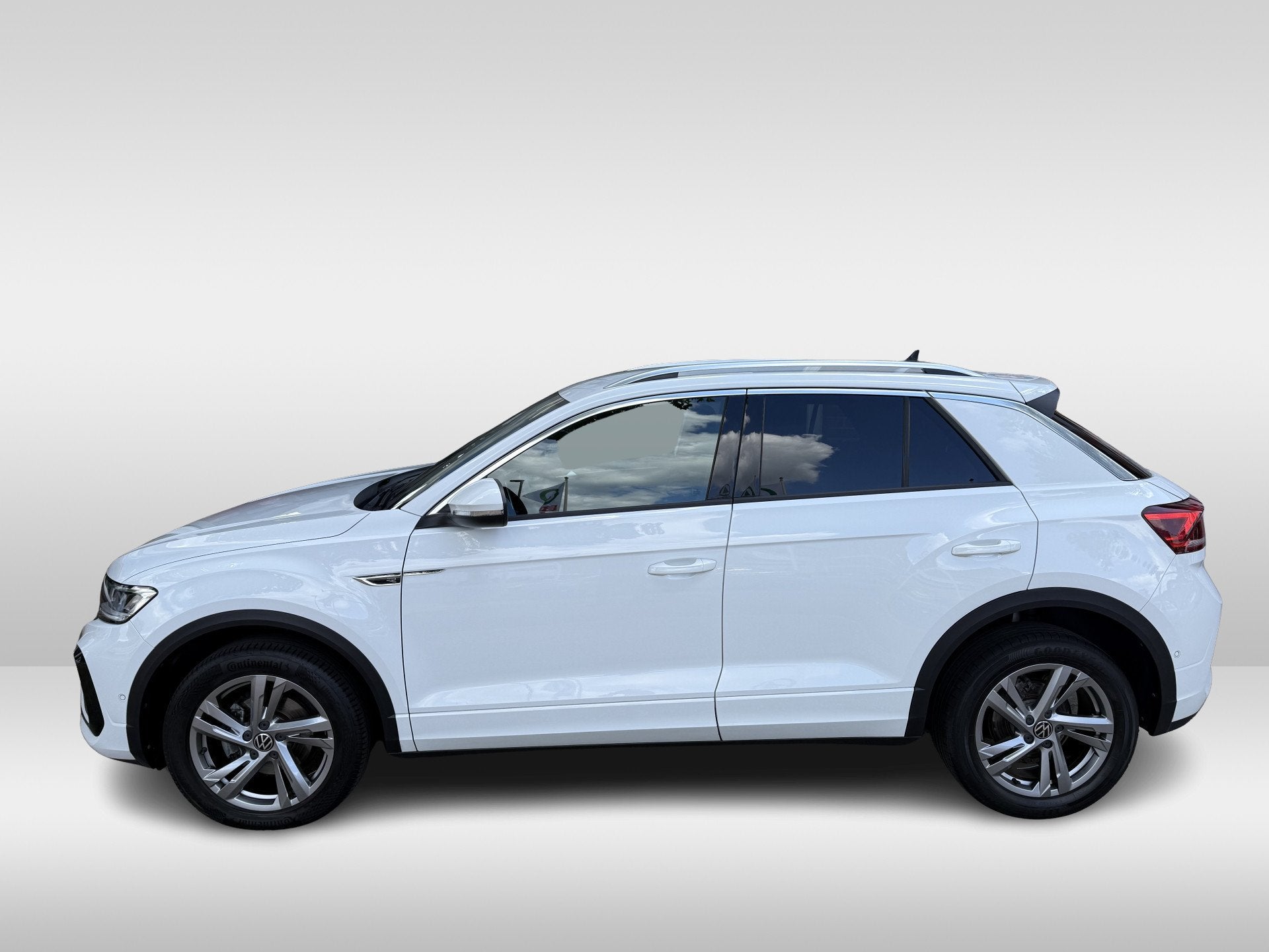 Volkswagen T-Roc 1.5 TSI R-Line | apple Carplay/Android Auto, Euro 6, 4 cilinders, 150 pk, Automatische klimaatregeling