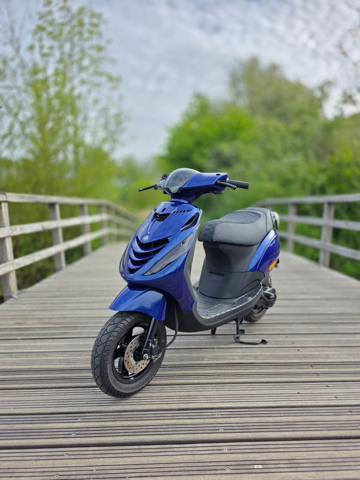 Piaggio zip 2 takt a1, Fietsen en Brommers, Ophalen, Zo goed als nieuw, Benzine, Zip
